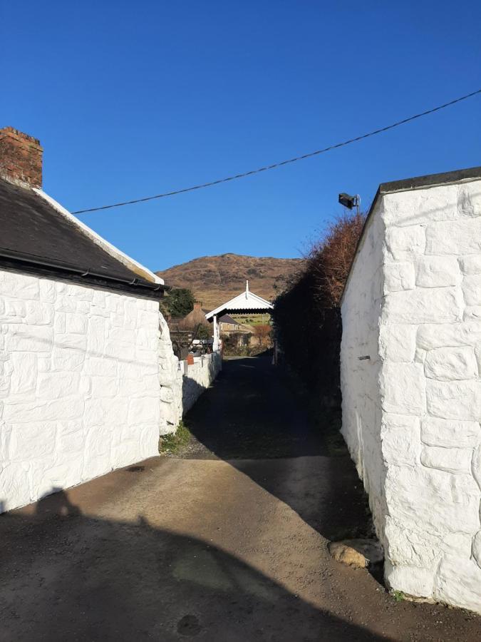 Nellie'S Farmhouse Carlingford Exterior photo